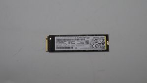 Lenovo 512GB M.2 2280 PCIe 4.0 x4  solid-state drive
