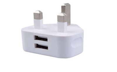 MicroConnect Dual USB charger 2.1 A UK DC 5V, 2.1A, White charges up  to two smartphones, cameras and other USB devices simultaneously