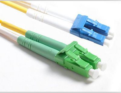 MicroConnect LC/UPC-LC/APC 3m OS2 Fibre  Patch Cable SINGELMODE DUPLEX  OS2 LSZH Yellow