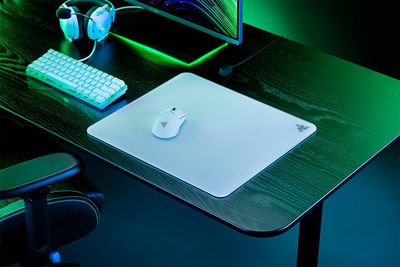 RAZER ATLAS TEMPERED GLASS LARGE WHITE