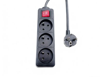MicroConnect 3-way Power Strip on/off  switch French Type E, 1.5m  Black